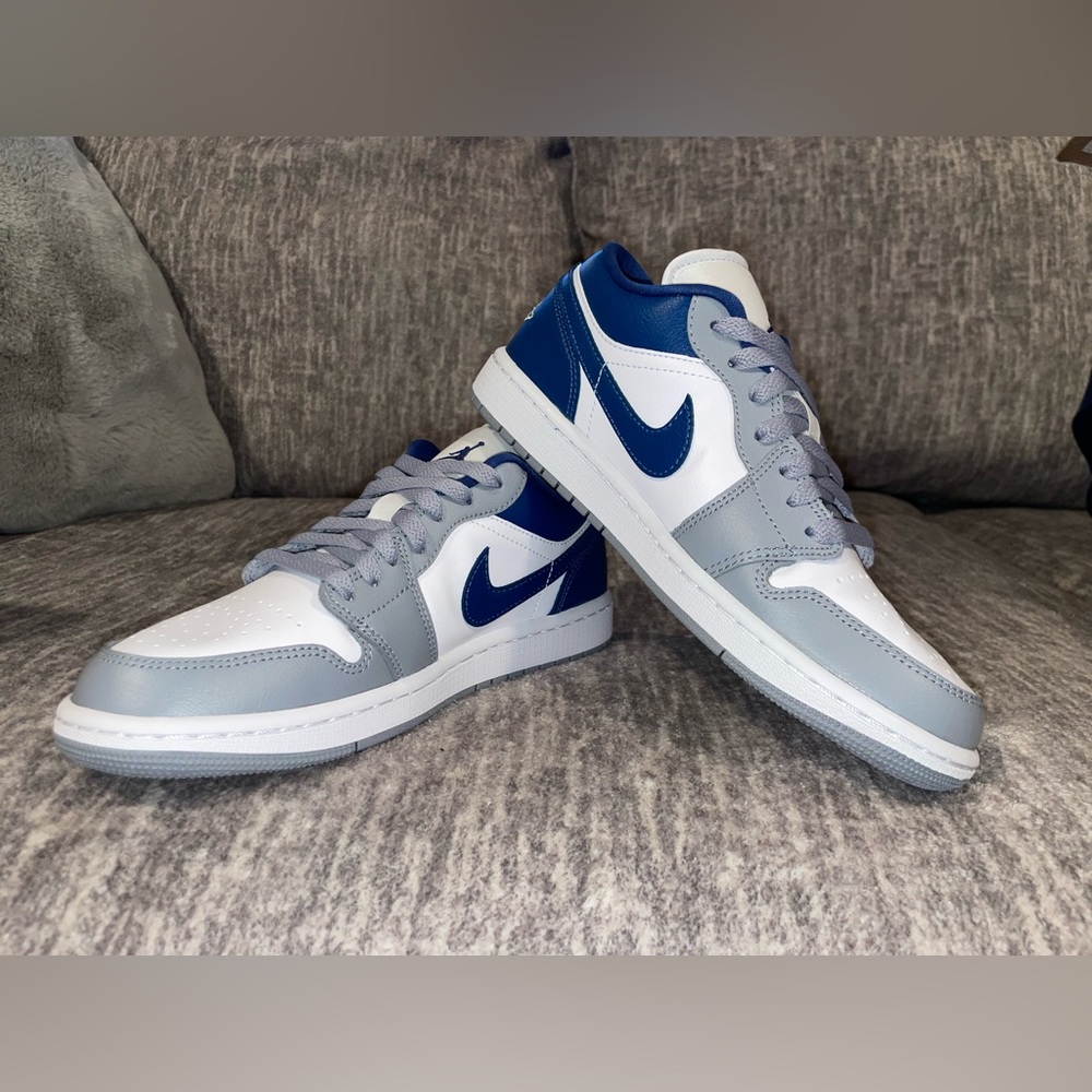 WMNS AIR JORDAN 1 LOW